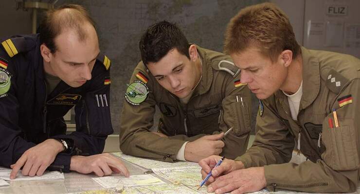 Hubschrauberpilot bei der Bundeswehr - FLUG REVUE